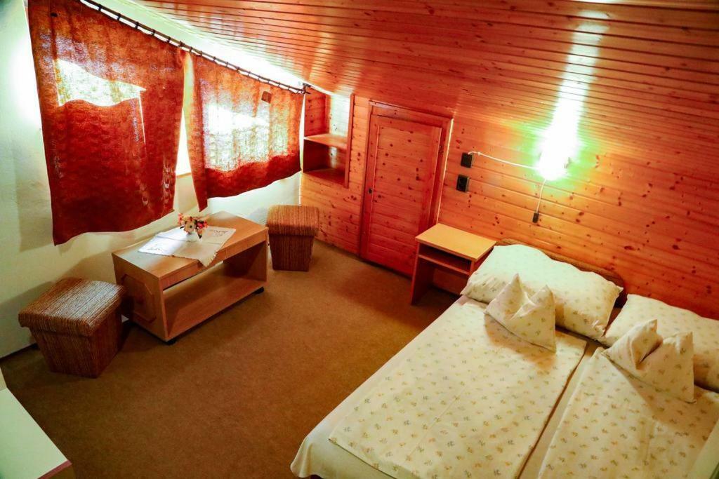 Jesolo Apartmanhaz Balatonkeresztur Luaran gambar